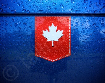 Canada Maple Leaf sticker - 1 3/8" x 1 3/4" - Vinyl Decal Car Canadian Emblem Badge