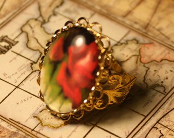 Elegant Floral Filigree Ring - Gold