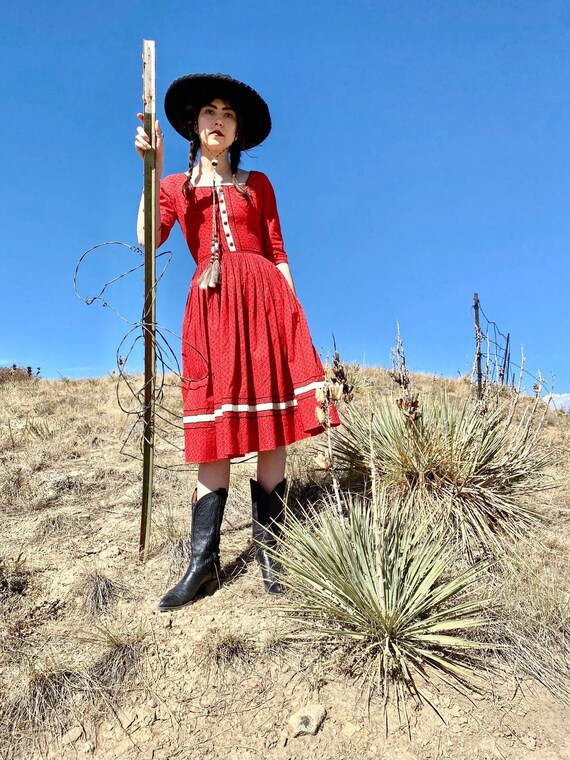 Queen of Hearts Prairie Dress | 60s 1960 calico s