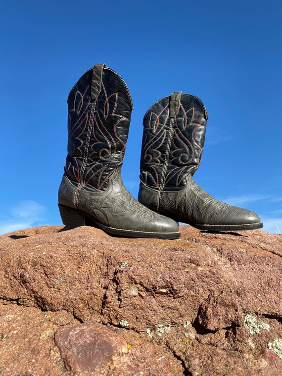 Rainbow Trails Ranch Boot | vintage cowboy boot 8