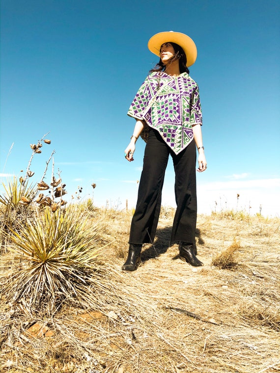 Vintage Mexican embroidered poncho 70’s 1970