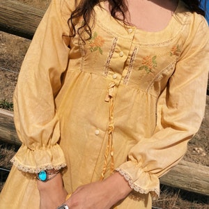 vintage 1970 honeysuckle prairie dress XS/S 70s natural dye nightgown image 3