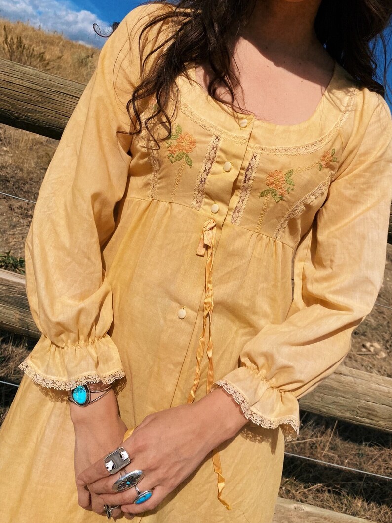 vintage 1970 honeysuckle prairie dress XS/S 70s natural dye nightgown image 3