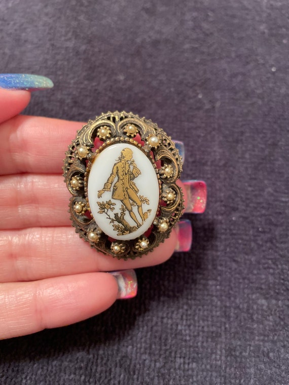 Cameo Brooch - image 1