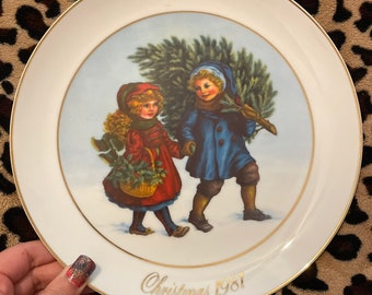 Avon christmas plate 1979