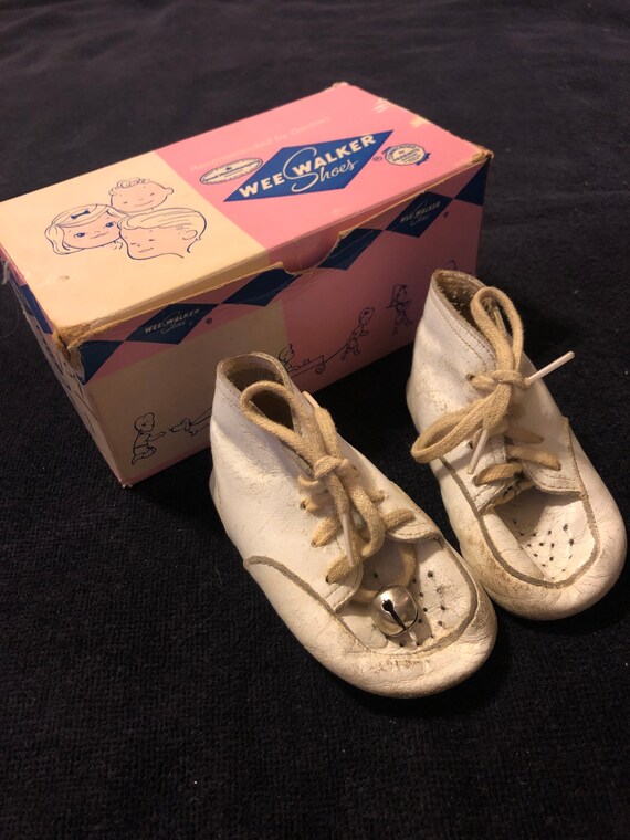 Wee walker deals shoes
