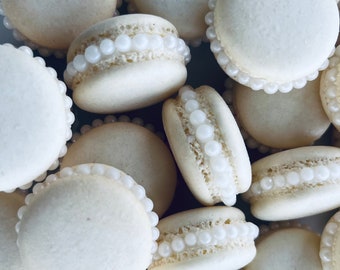 12 Elegant French macarons with pearls,baby shower,wedding favor,baptism,bridal shower, macaroons,birthday party,gold,silver,farewell