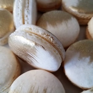 12 Gold brushed French macarons-gold splash, baby shower, wedding favor,baptism,bridal shower, macaroons,birthday party,gold,silver macaroon
