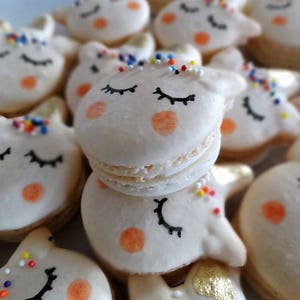 12 Macarons franceses de unicornio gourmet, fiesta de cumpleaños de unicornio, macarrones de unicornio, arco iris, galletas sin gluten, galleta de unicornio, macarons comestibles imagen 3