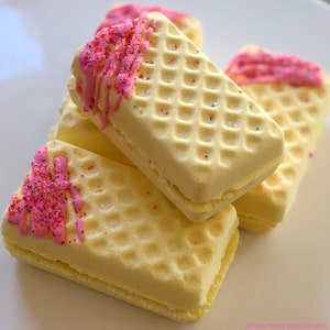 Sugar Wafer Sandwich Cookie Bath Bomb