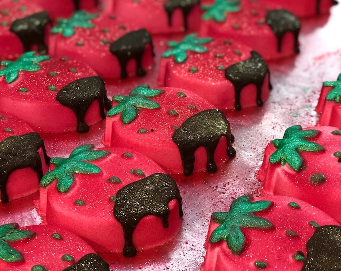 Dark Chocolate Dipped Covered Strawberry Bath Bomb Strawberries