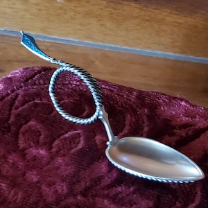 Rare Marius Hammer enameled 980 S Norweign decorative spoon,Marius Hammer Norwegian“980”Silver Blue & White Enamel Caddy