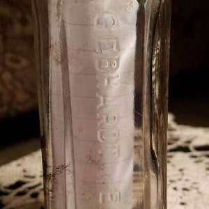 Vintage Gerhart Eagle Trademark Chili Powder Bottle, Design patented, made by Ball glass company