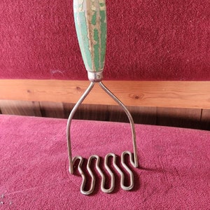 Vintage green and yellow chippy paint Stainless Steel Potato Vegetable Food Masher,primitive kitchen tool,rustic kitchen,farmhouse