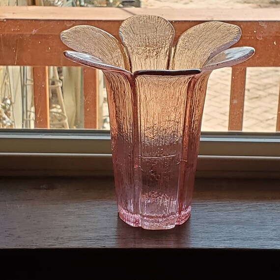 Reduced! Rare Viking Glass vase, 1980s, Flower Petal vase, pink Art glass, flower vase,, handmade Pressed Glass Vase,Modern,Art Glass vase,