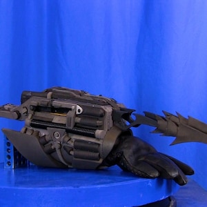 Predator gauntlet - Etsy 日本