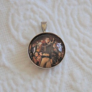Firefly Cameo Pendant