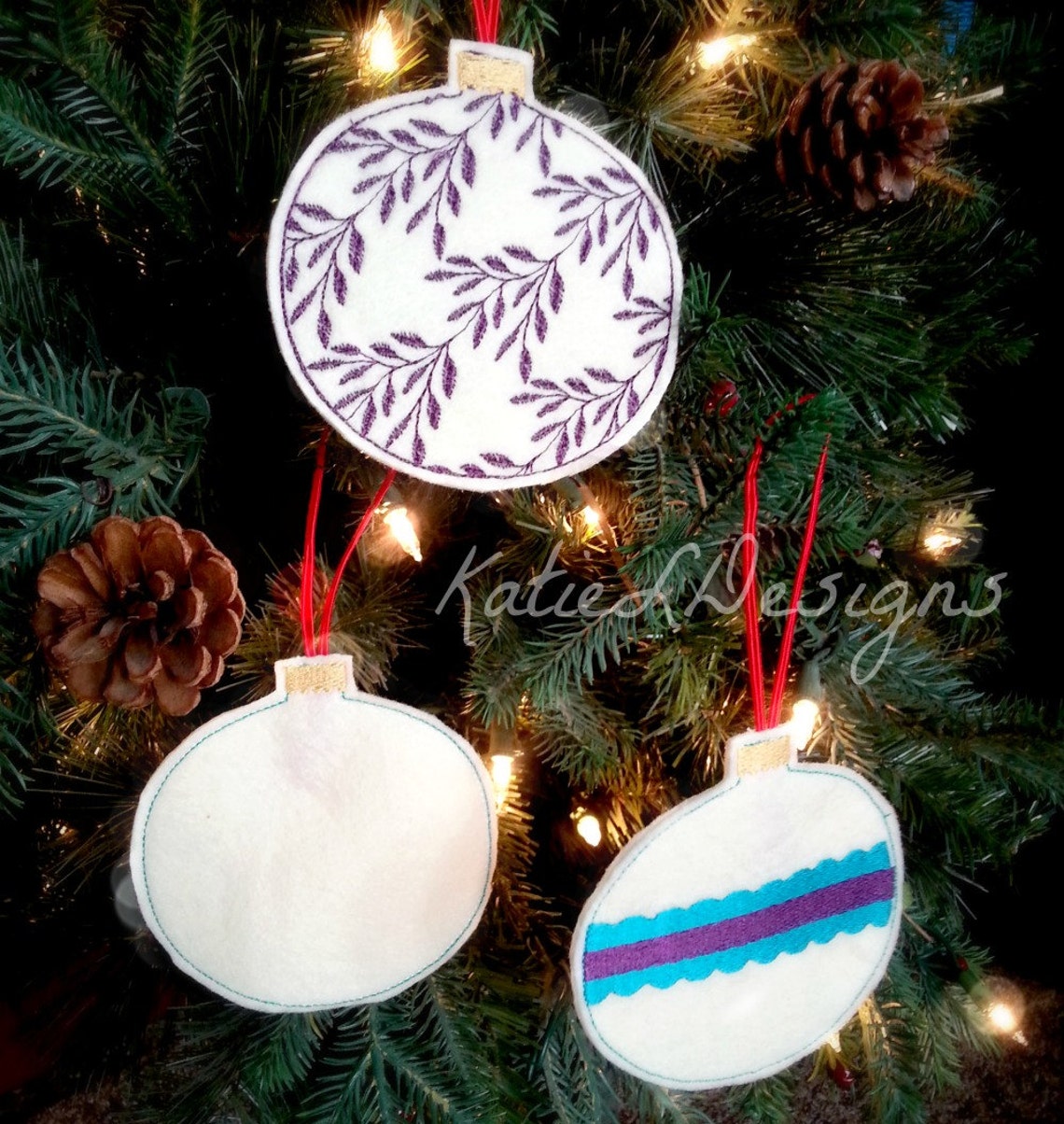 Ith Christmas Ornaments 