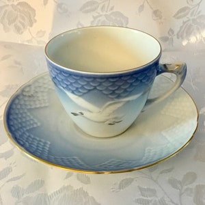 Vintage Copenhagen Bing & Grondahl &quot;Seagull&quot; Demitasse Teacup and Saucer with Gold Trim (Second Quality) - Made in Denmark - 1970 to 1983