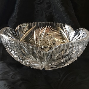Antique American Cut Glass Bowl with Hobstars, Pinwheels, and Sawtooth Edge - Possible American Brilliant Period Cut Glass (1876 to 1916)