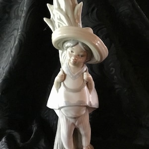 Vintage Lladro Porcelain &quot;Panchito&quot; #1059 - Handmade in Spain - Sculpted by Vincente Martinez - 1969 to 1980 Retired