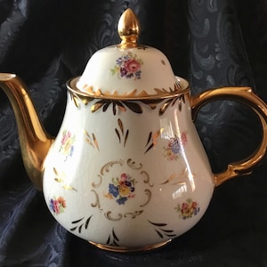 Antique Arthur Wood &quot;Chatsworth 5264&quot; Style Teapot and Lid with Flowers and Gold Accents - Made in England - 1904 to 1928