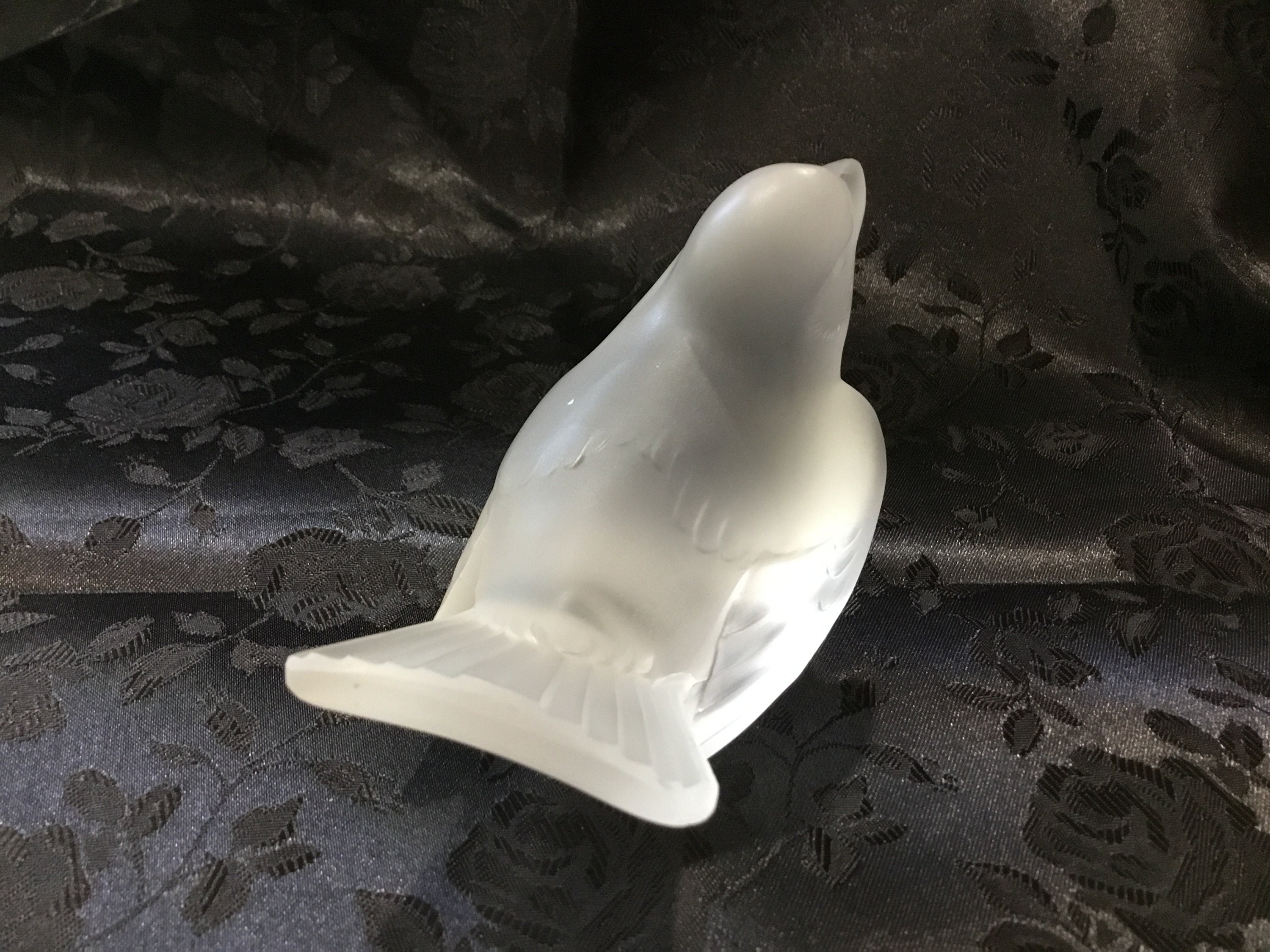 Vintage Lalique Frosted Crystal Sparrow Bird Figurine (note