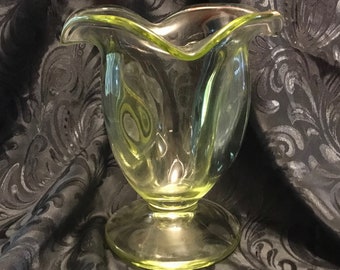 Vintage Clear Yellow Pressed Glass Tulip Shaped Vase - Maker Unknown - Mid-Century