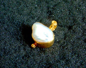 Colgante de oro de 18 quilates, oro 750 y perla. Delicados colgantes de oro para mujer. Colgante de piedras preciosas. Joyas de perlas. Regalo para ella. Joyería artesanal.