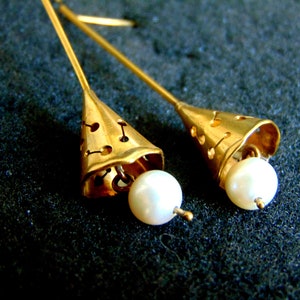 18k Gold Drop Earrings,Solid Yellow Gold 750 and Pearl Earrings for Women,Women&#39;s Earrings, Gift for Her,Artisan Jewelry,Greek Art