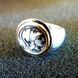 アテナリング、古代コインの卒業記念リング、スターリングシルバーと14金のツートンリング、シグネットピンキーリング、大学卒業記念リング