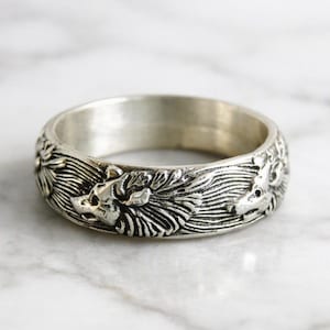 Artisan Mens Wolf Jewelry, Artistic Wolf Ring Men, Cool Oxidized Fenrir Ring, House Stark Inspired