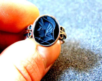 Vintage mens signet ring deals