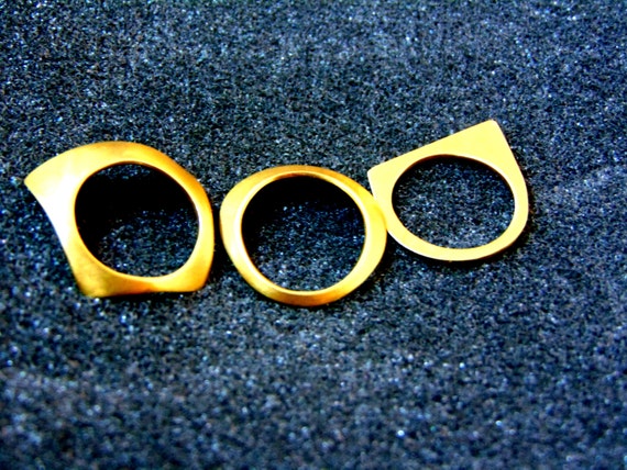 Beautiful 18k gold geometric rings-Set of three g… - image 3