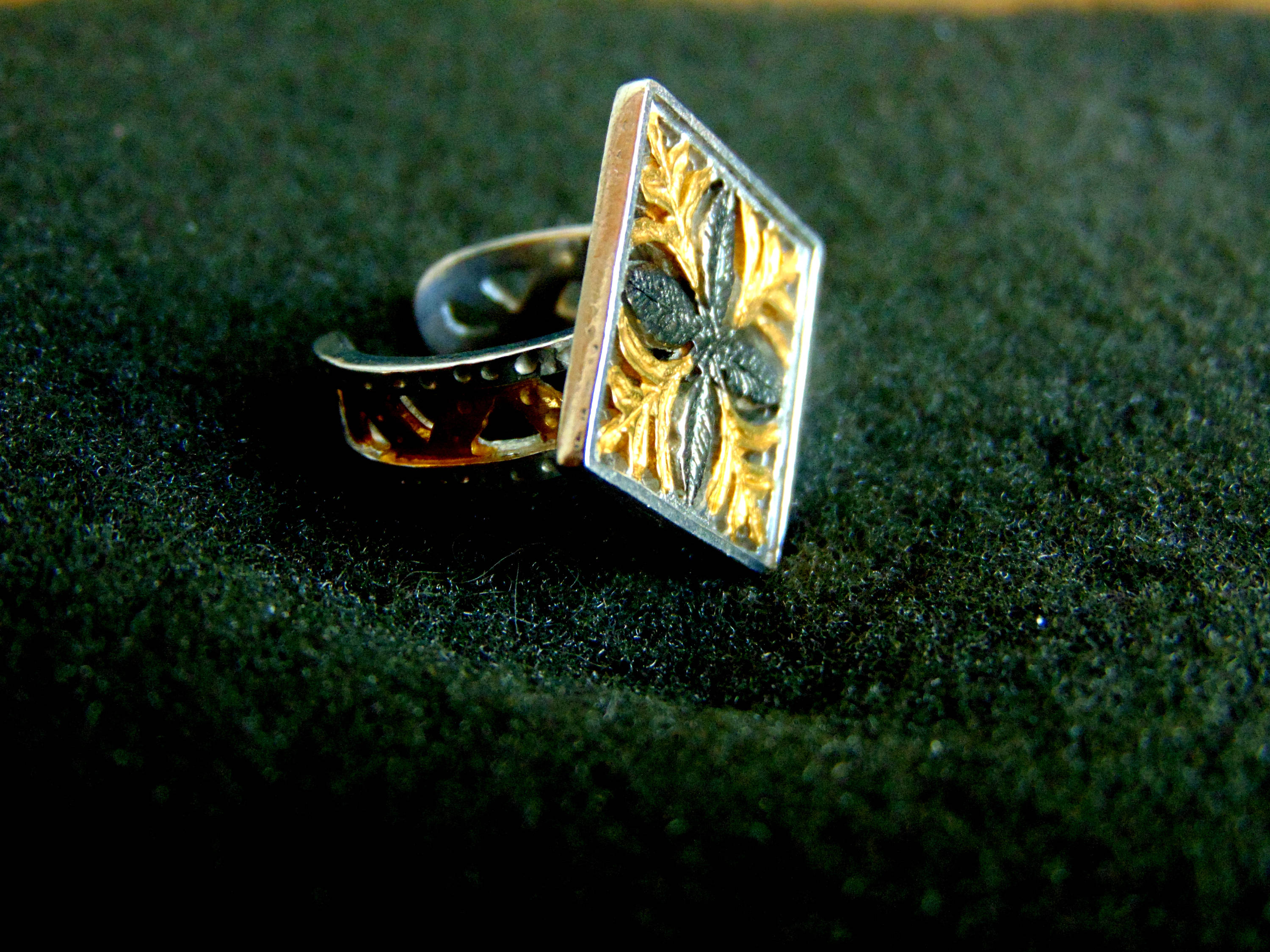 Ciorcal Silver Statement studs main image 1