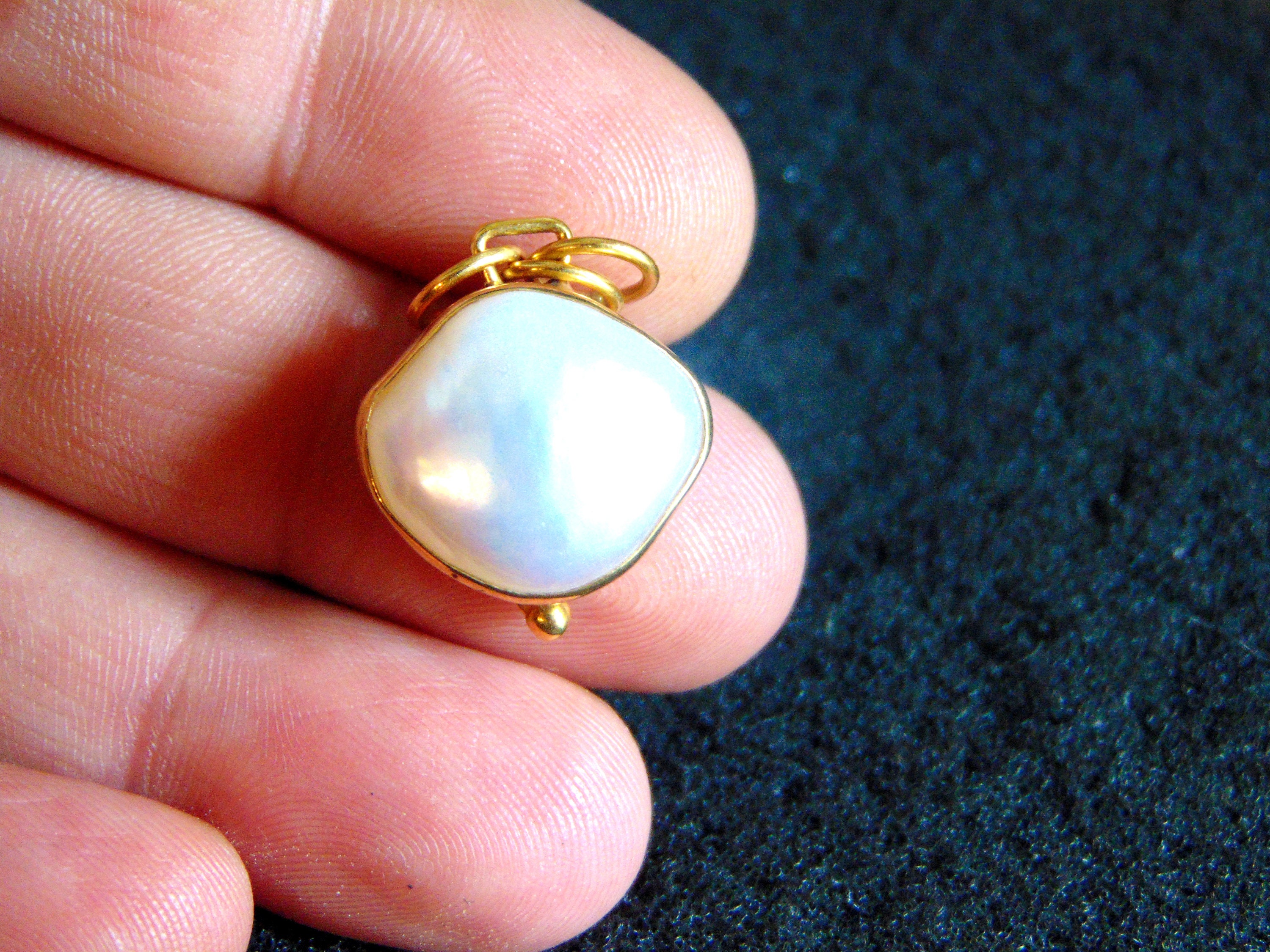Pendentif Perle En Or Jaune 18 Carats - Poids 4.09 G, Forme Ronde, Occasion Très Bon état