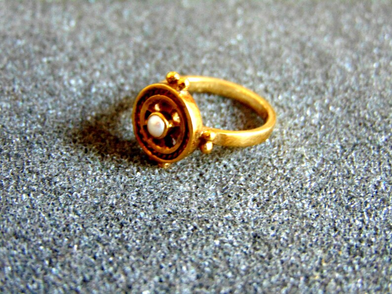 Unique Solid Gold Pinky Ring 18k Solid Gold Pearl Ring Pinky Etsy