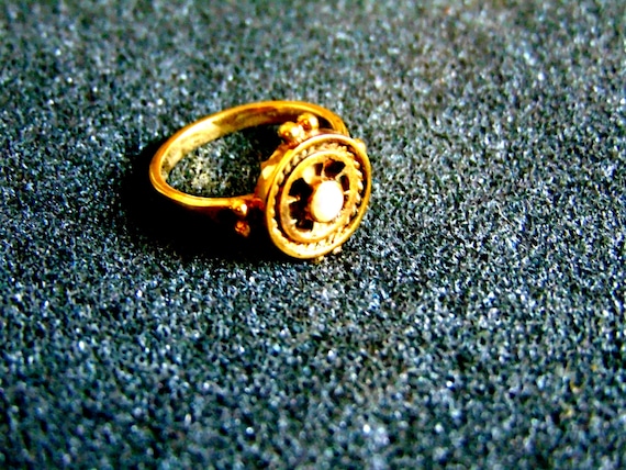 Bague Ancienne En Or Rose 18 Carats Avec Une Superbe Pierre D'imitation Bleu-vert - Taille 54, Style Cocktail