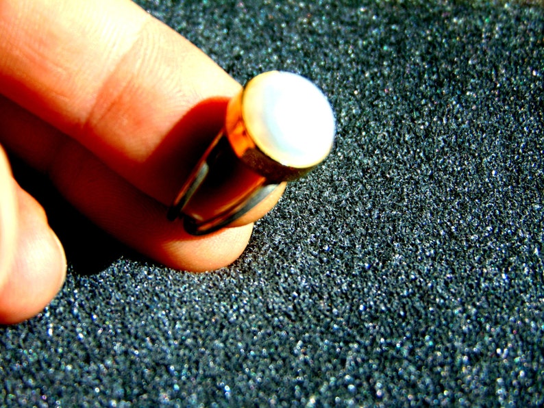 Beautiful silver gold and white pearl ring-925 silver and 18k image 2