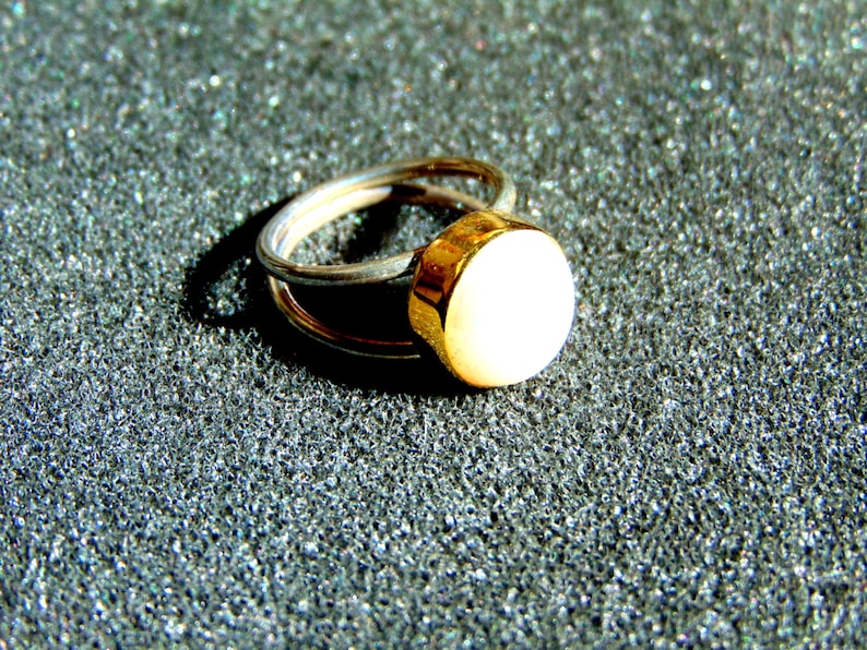 Beautiful silver gold and white pearl ring-925 silver and 18k image 1