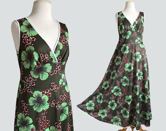 Vintage 70s Green Floral Print Nylon Maxi Night Gown Lounging Dress by Cahill / Medium