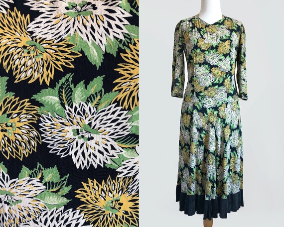 Vintage 1930s 1940s Rayon Floral Print Day Dress /