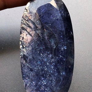Qualidade superior | Cabochão de pedra preciosa iolita | tamanho 54x26x9 mm | polido à mão | Pedra preciosa facetada | Fabricação de joias