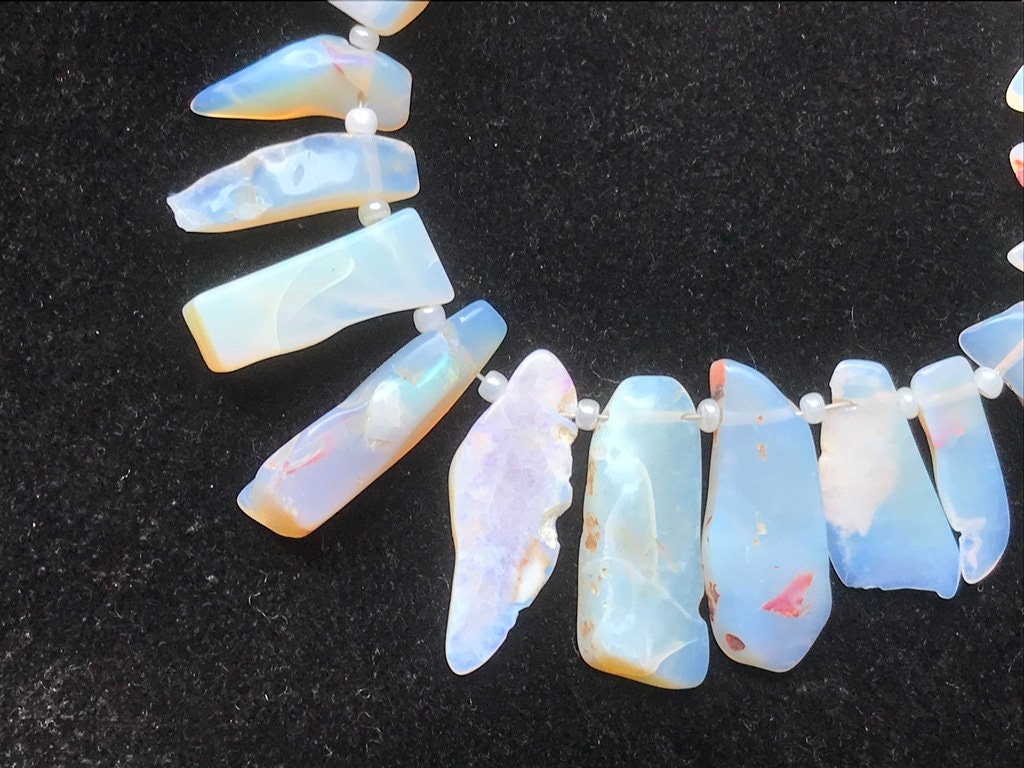 小川anisoteaサイズ37 O-45/ 1. Strand Australian Opal Rough Beads 5X8, 10X23 MM