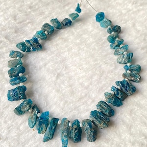 Regalo di Natale unico: perle grezze di apatite / filo da 8 pollici