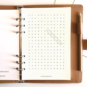 Paneles de control de Planner imprimibles con diseños de juegos de Wordsearch. Ideal como divisores de planificación e imprimibles de seccionamiento