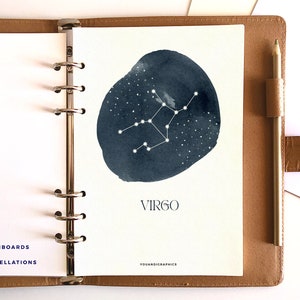 Puede incluir: Un tablero de planificación imprimible que presenta la constelación de Virgo en blanco sobre un fondo de acuarela azul oscuro. El texto "VIRGO" está impreso debajo de la constelación. El texto "12 TABLEROS DE PLANIFICACIÓN IMPRIMIBLES CONSTELACIONES DEL ZODIACO" está impreso en azul en el lado izquierdo de la página.