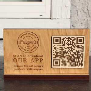 Escanee para ver el menú - Letrero de código QR de roble grabado personalizado para mesa / Soluciones de menú de restaurante sin contacto / Menús digitales reutilizables