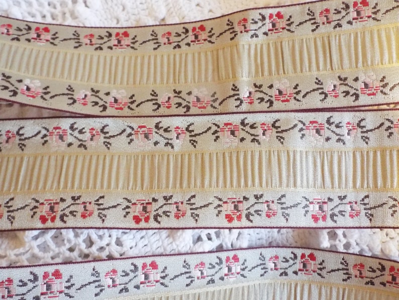 5m Luxurious French upholstery braid Champagne and pink roses braid French passementerie New unused vintage cushion trim