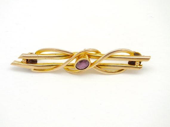9ct gold brooch